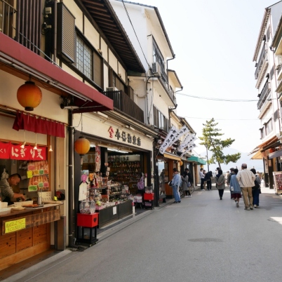 Miyajima Shopping Street