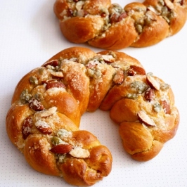 Nutty Crescent